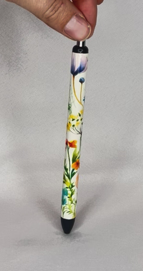 Video of spring flowers pen spinning to show full design. 